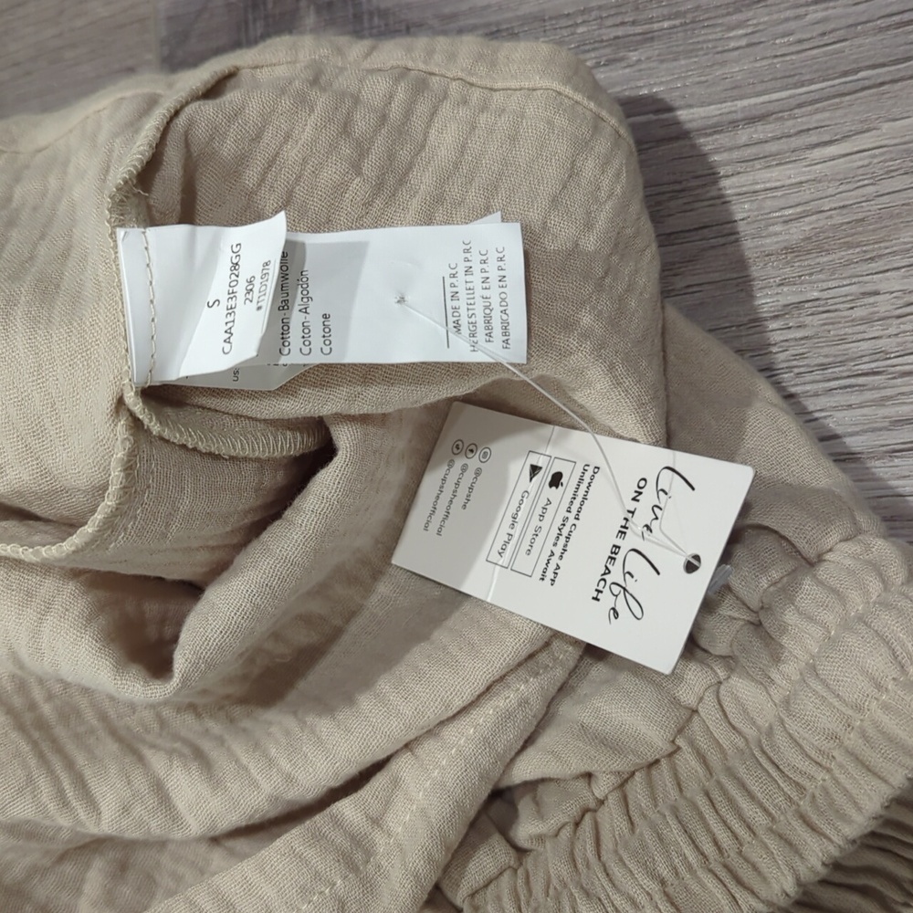Cupshe Drawstring V-Neck Romper - Picture 9 of 10